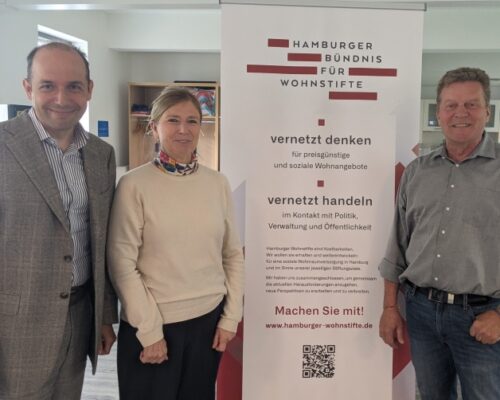v.l.n.r.: Nizar Müller, Leitung Fundraising, Innovations- und Projektmanagement beim Hospital zum Heiligen Geist Stiftung; Susanne Schroeder, Geschäftsführerin Heinrich Schmilinsky Stiftung; Holger Detjen, Geschäftsführer bei der Heinrich und Caroline Köster-Stiftung, Fotos: HaBüWo