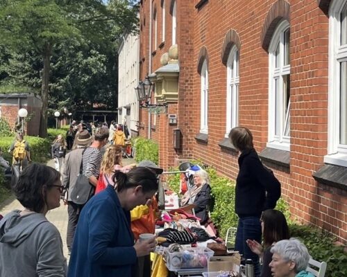 Leja-Flohmarkt: Die nächste fröhliche Tauschaktion wird für diesen Sommer geplant; Foto: Leja-Stiftung
