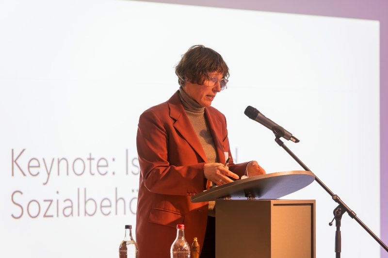 Isabel Said von der Hamburger Sozialbehörde bekräftigt, eine Landesstrategie gegen Einsamkeit auf den Weg zu bringen. Fotos: Maik Carstensen / Bergedorf-Bille