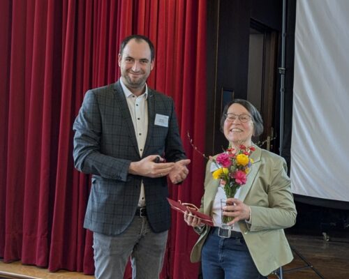 Christina Baumeister, Geschäftsführerin der Alida Schmidt-Stiftung u.a., bedankte sich bei der Verabschiedung durch Maik Greb für die gemeinsame Arbeit und das kollegiale Miteinander im Sprecher*innenkreis.