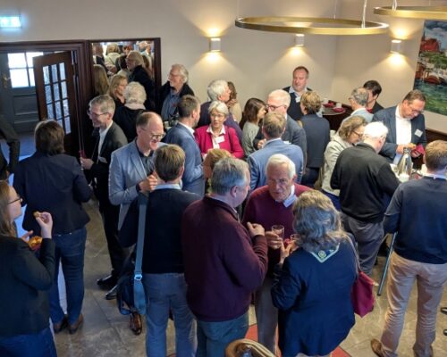 Intensive Netzwerk-Pausen-Gespräche zwischen den Bündnismitgliedern