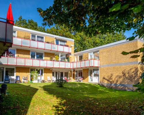 Die Seniorenwohnanlage Haus Rosenstift befindet sich im Hamburger Stadtteil Groß Borstel, Foto: Zinnendorf Stiftung